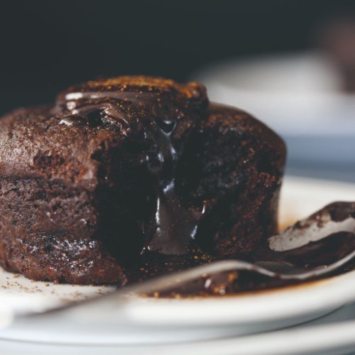 ÇIKOLATA SOSLU SUFLE