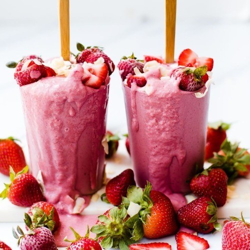 MILKSHAKE-FROZEN-SMOOTHIE