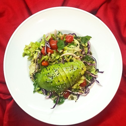 Avokado Salata (Vegan)