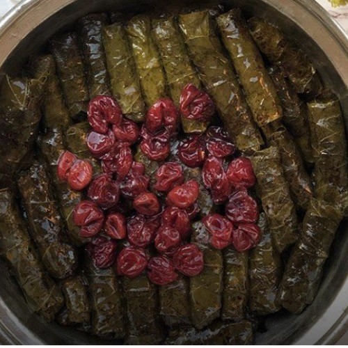 Vişneli Dolma