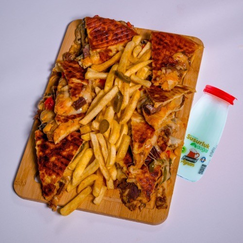 Tandır Tost Pizza Kavurmalı (Büyük Boy)