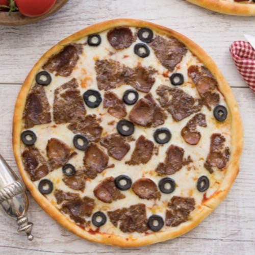 Kavurmalı Pizza